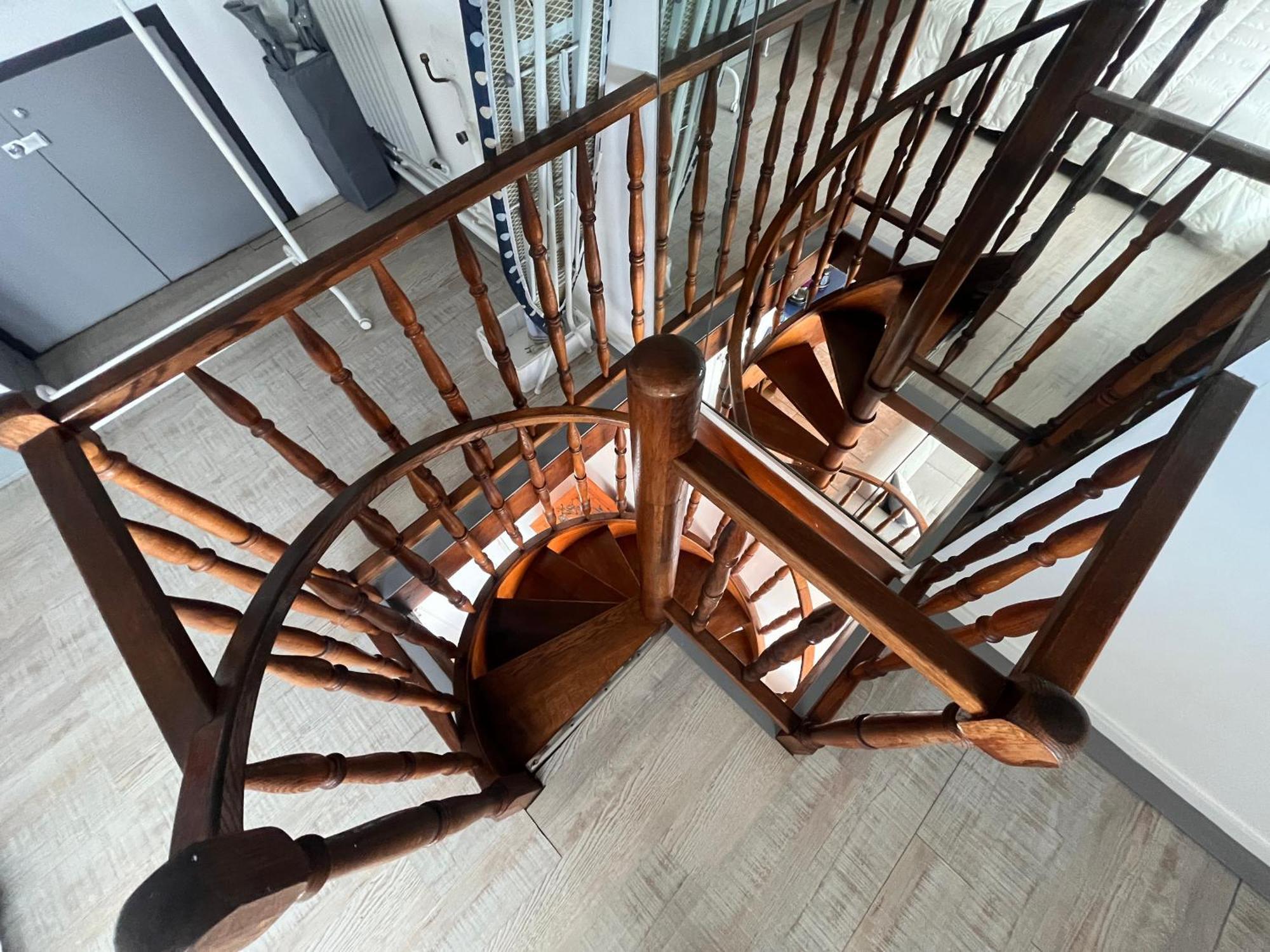 Coeur De : Lumineux Avec Balcon, Proche Et Commerces - Fr-1-239-1079 *
