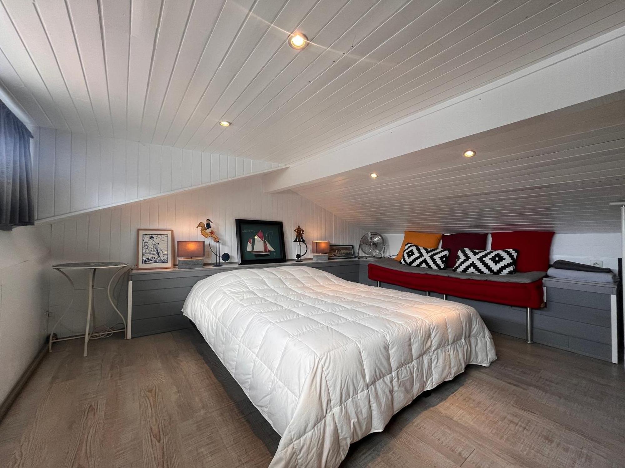 Coeur De : Lumineux Avec Balcon, Proche Et Commerces - Fr-1-239-1079 Saint-Jean-de-Luz