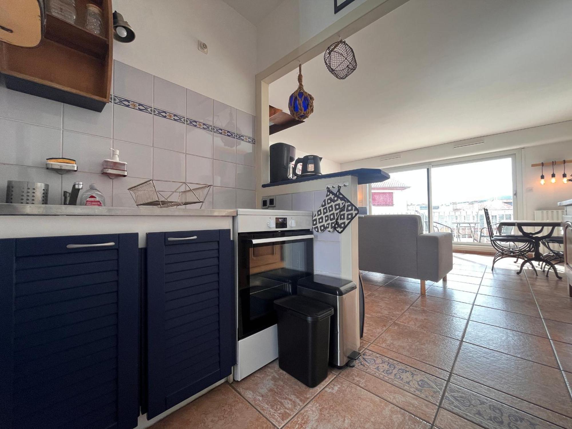 Appartement Coeur De : Lumineux Avec Balcon, Proche Et Commerces - Fr-1-239-1079 Saint-Jean-de-Luz